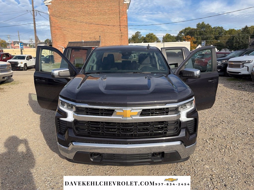 Used 2022 Chevrolet Silverado 1500 LT AWD/4WD image 33