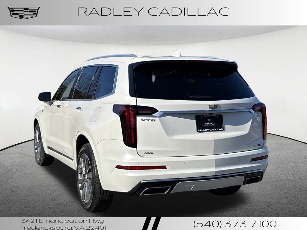 Used 2021 Cadillac XT6 Premium Luxury image 3
