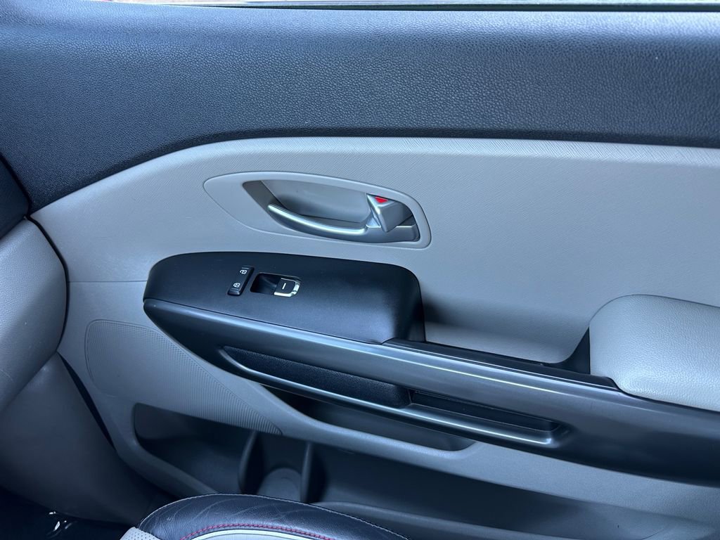 Used 2019 Kia Sedona EX image 39