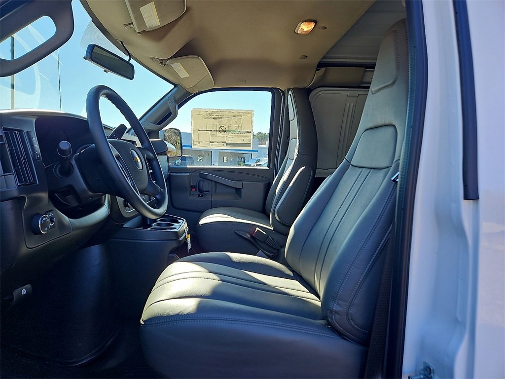 New 2025 Chevrolet Express 2500 w/ Driver Convenience Package image 9