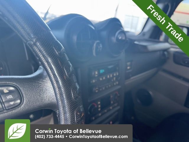 Used 2005 HUMMER H2 image 13