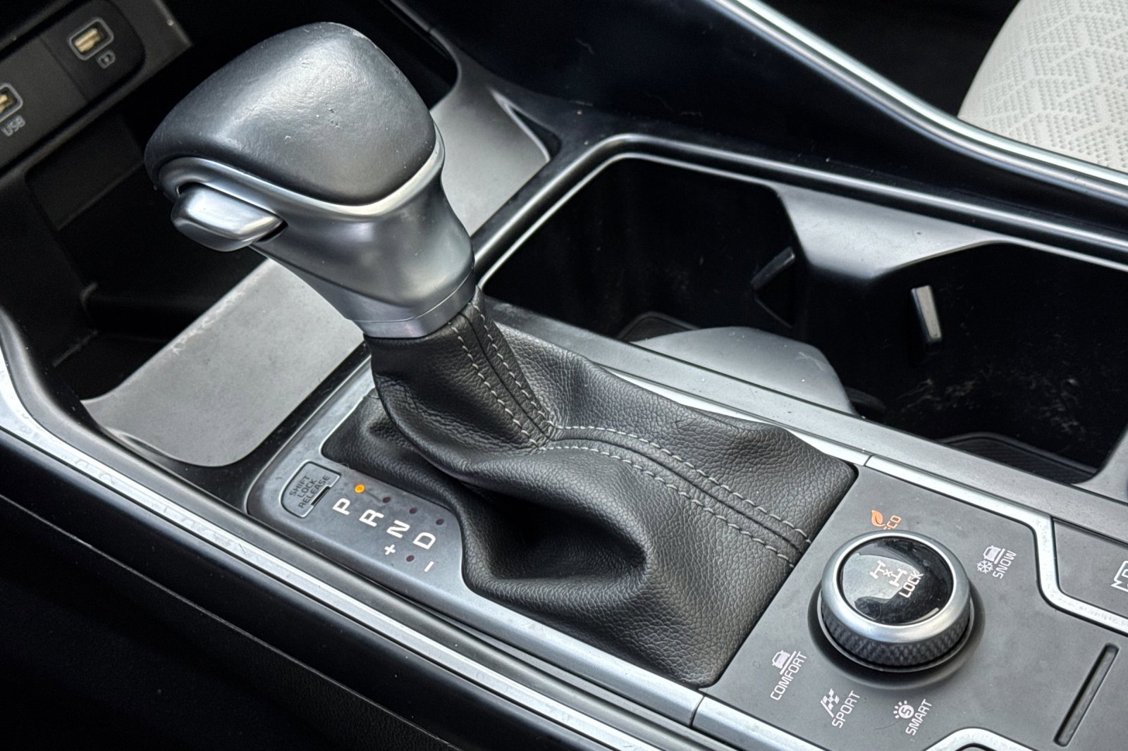 Used 2021 Kia Sorento S w/ Panoramic Sunroof Package image 22