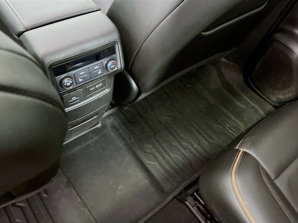 Certified 2023 GMC Acadia AT4 w/ Technology Package AWD/4WD image 26