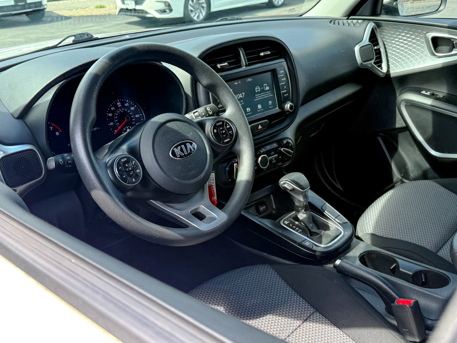 Used 2020 Kia Soul LX image 13