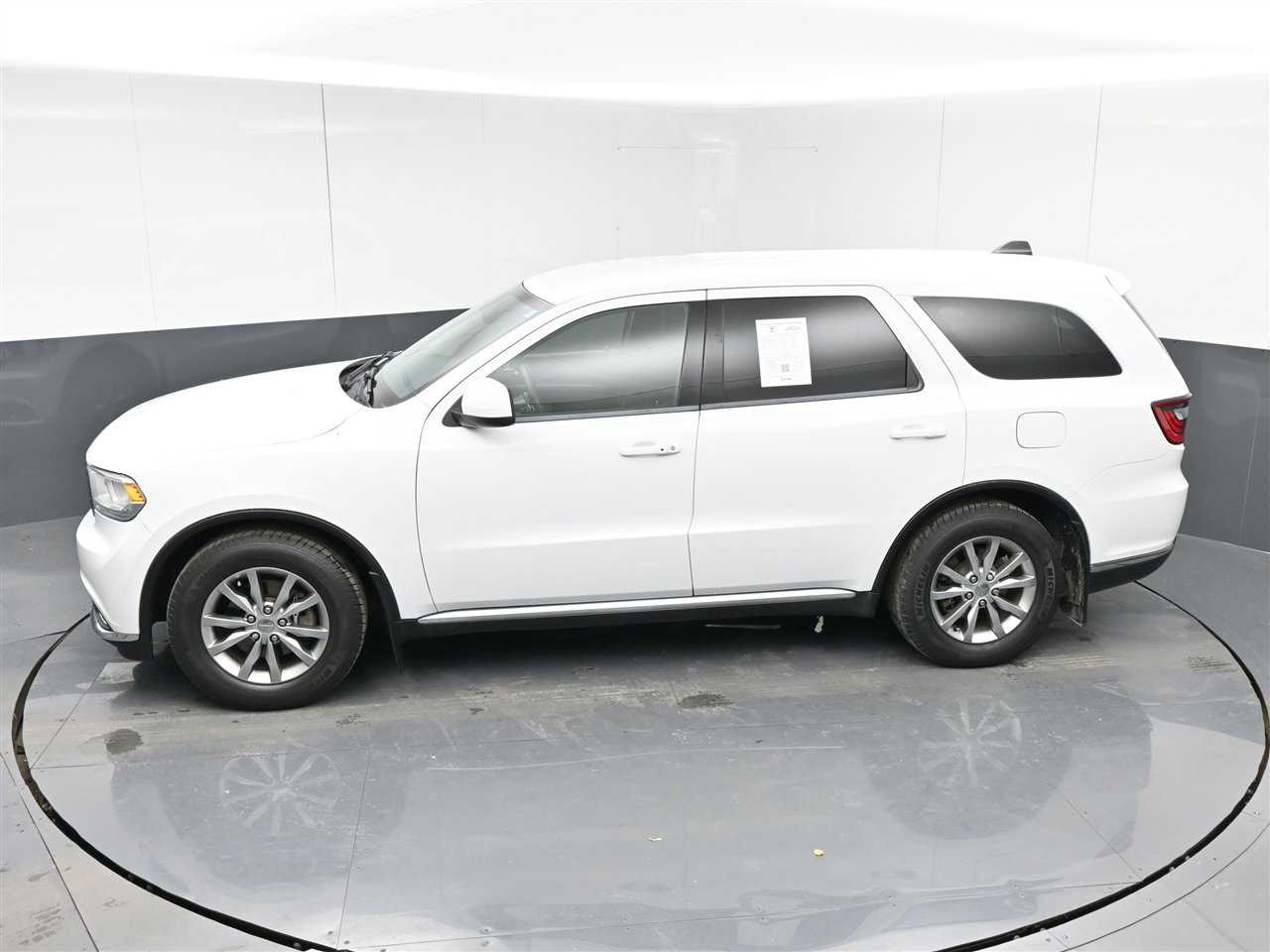 Used 2017 Dodge Durango SXT w/ 3rd Row Seating Group image 27