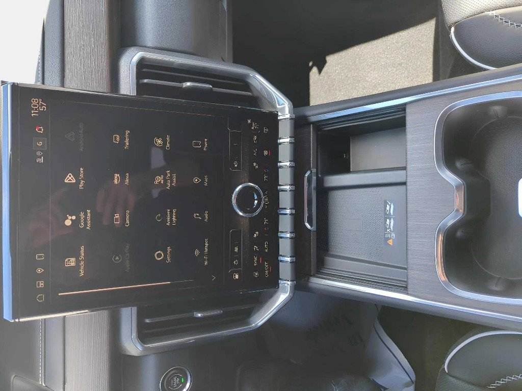 New 2025 GMC Acadia Denali w/ Super Cruise Package image 13