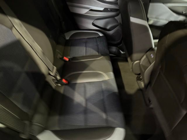 Used 2025 Buick Envista Preferred w/ Convenience I Package FWD image 3