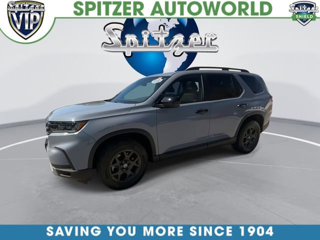 Used 2025 Honda Pilot TrailSport image 4