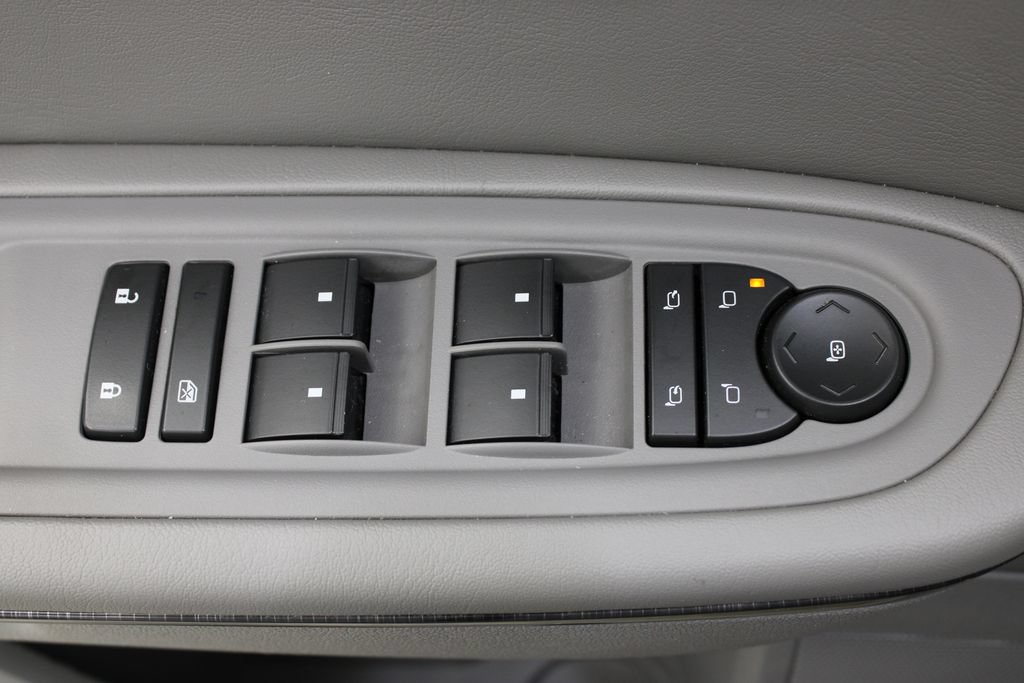 Used 2017 Chevrolet Traverse Premier FWD image 16
