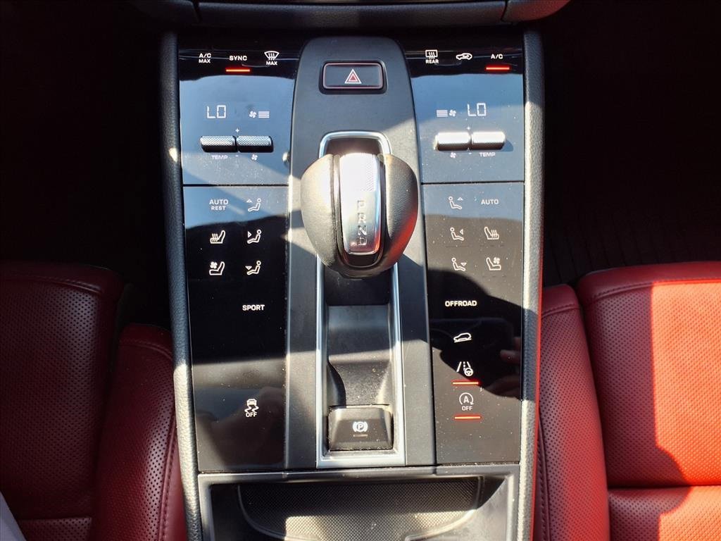Used 2022 Porsche Macan image 7