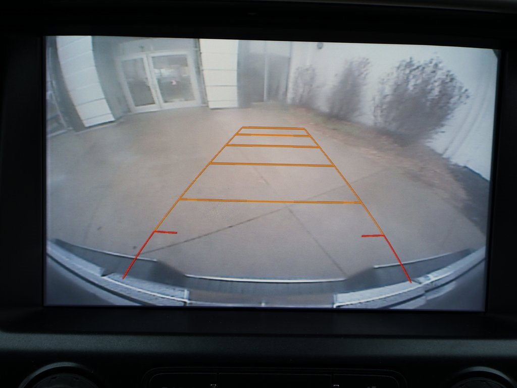 Used 2016 GMC Canyon SLE w/ SLE Convenience Package image 30