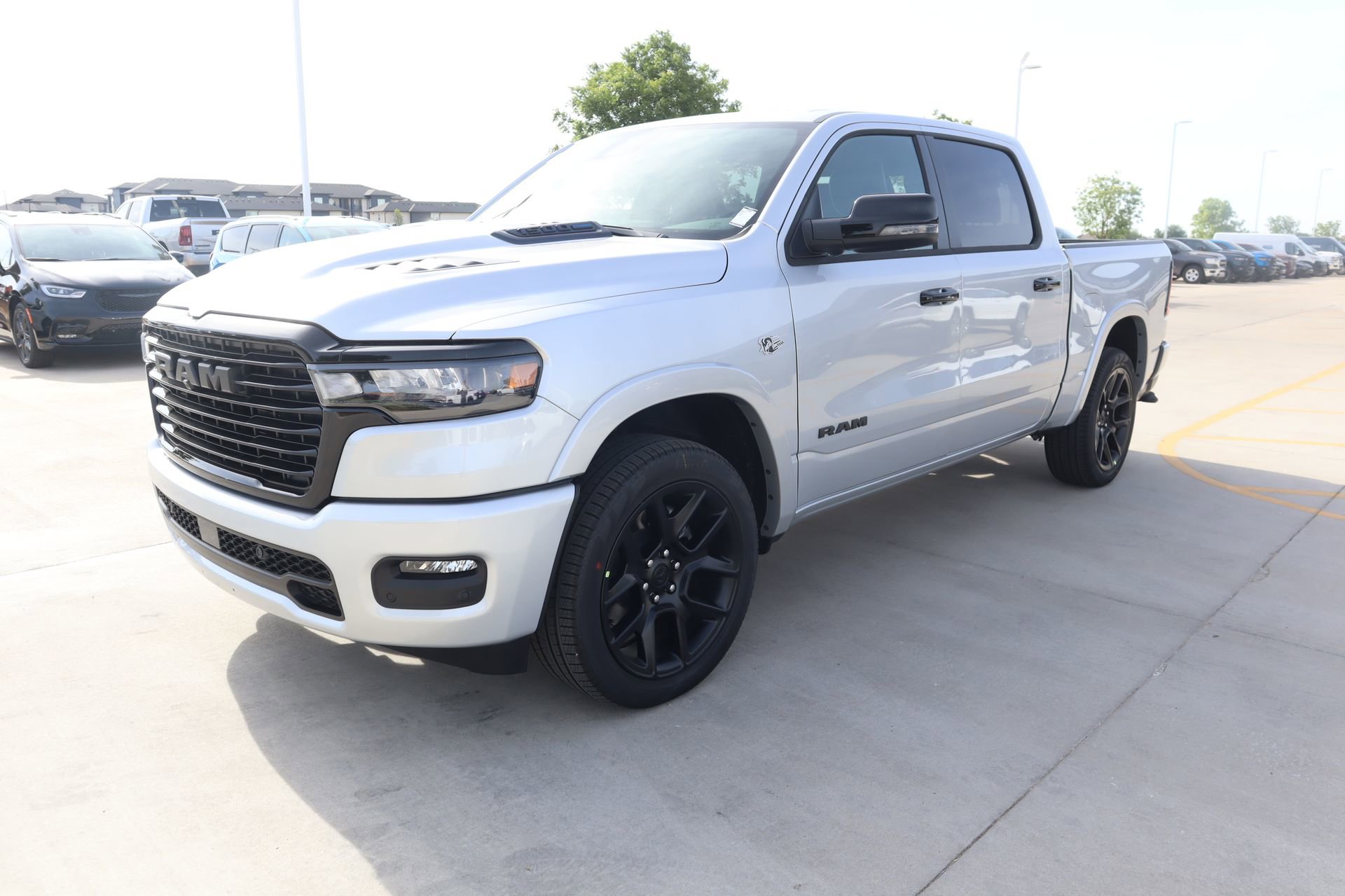 New 2026 RAM 1500 Laramie AWD/4WD image 11