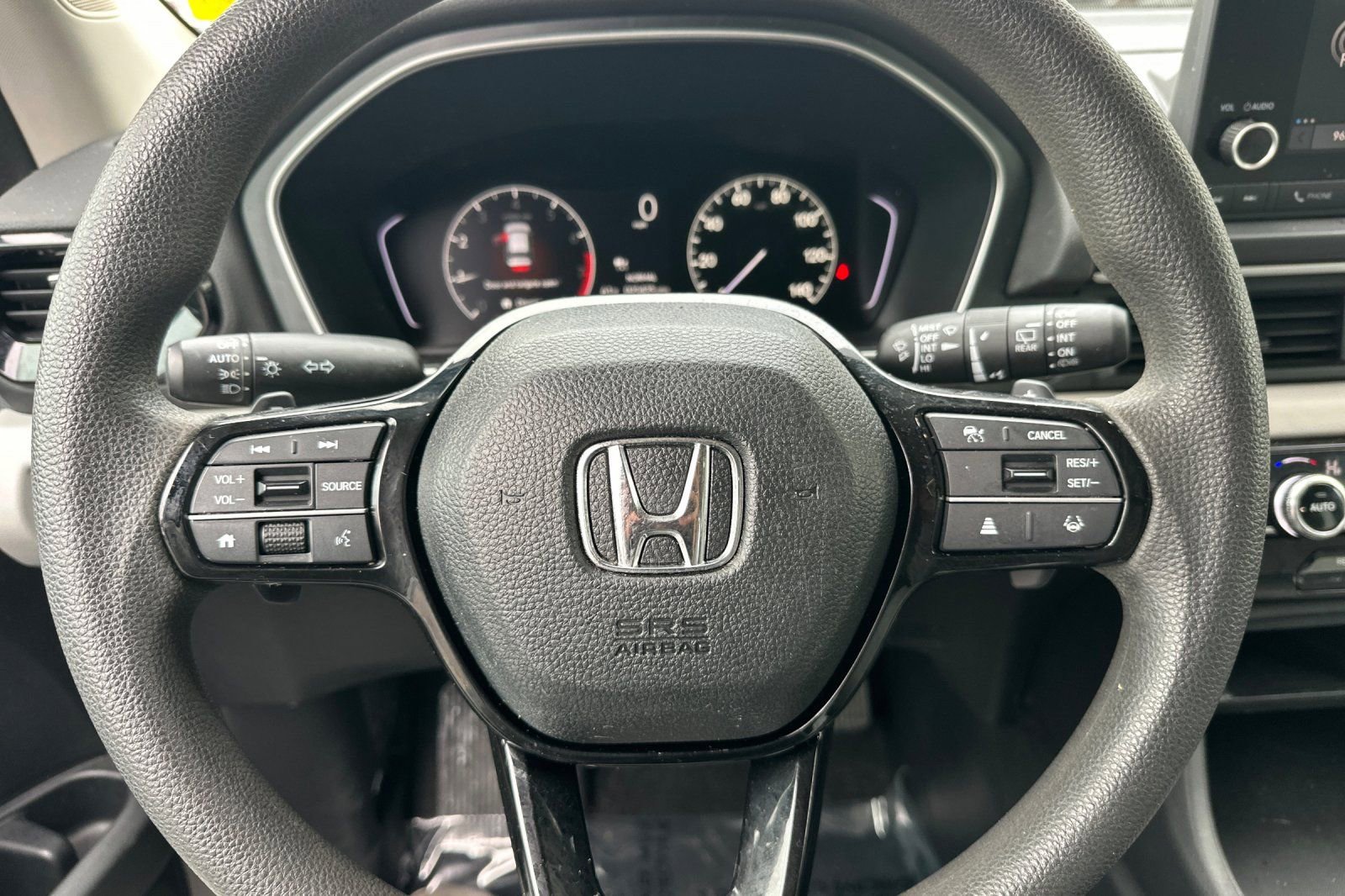 Used 2023 Honda Pilot LX image 27
