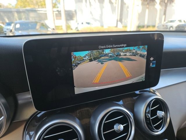 Used 2020 Mercedes-Benz GLC 300 4MATIC w/ Multimedia Package image 4