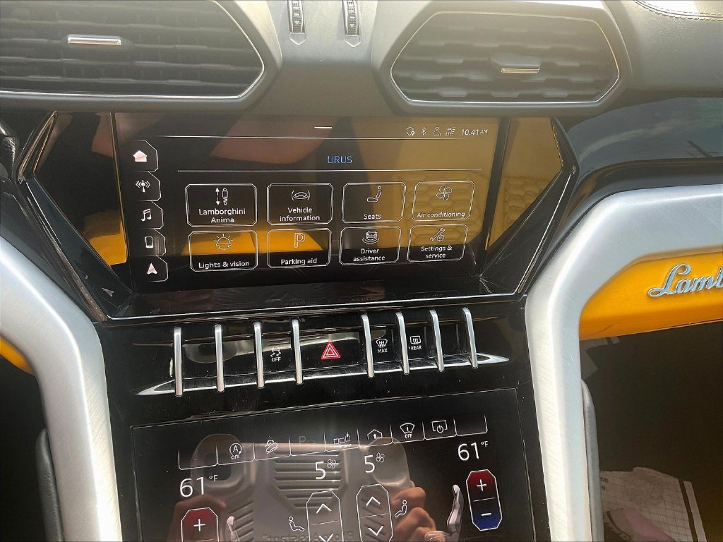 Used 2021 Lamborghini Urus AWD/4WD image 15