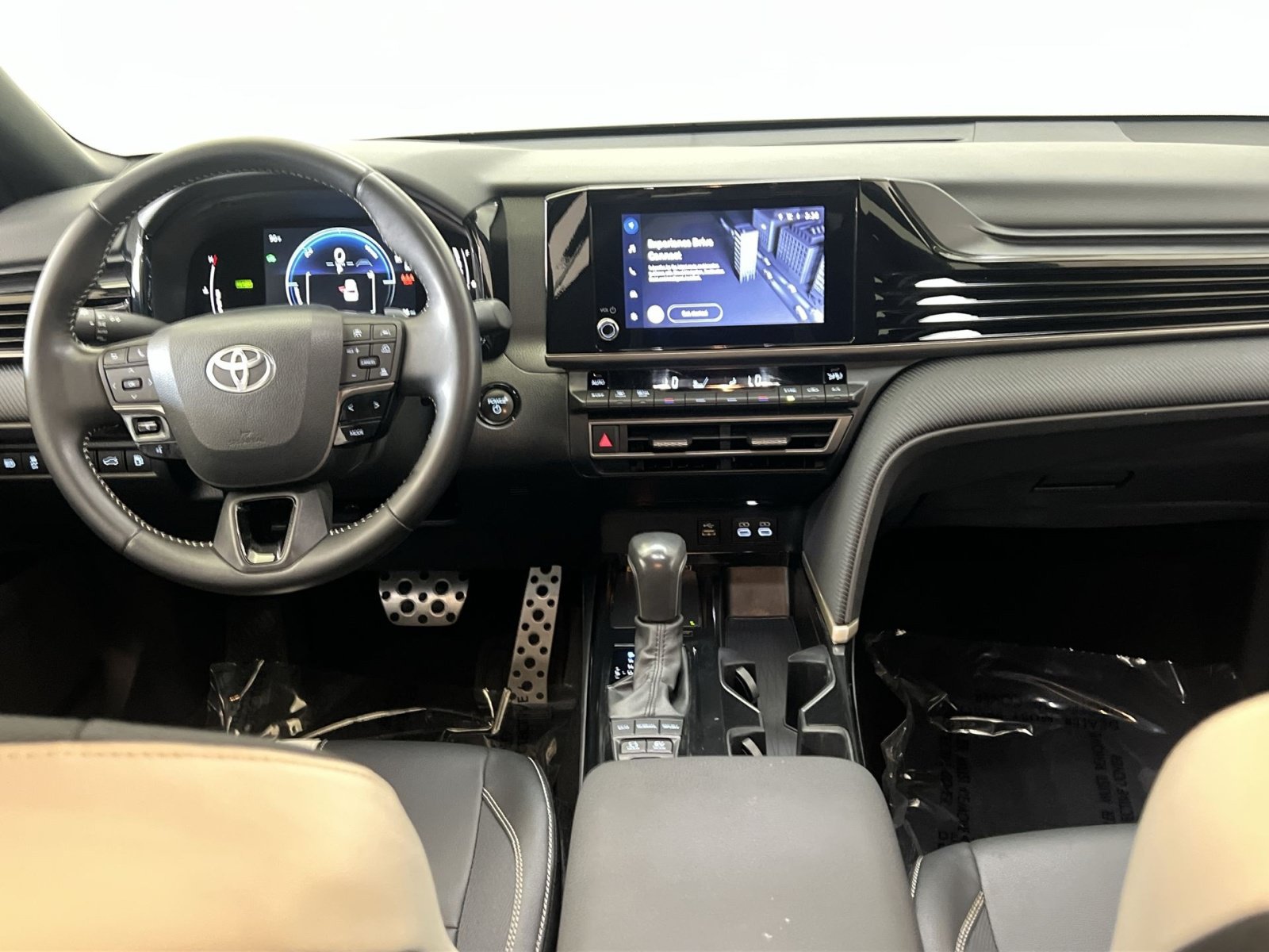 Used 2025 Toyota Camry SE FWD image 22
