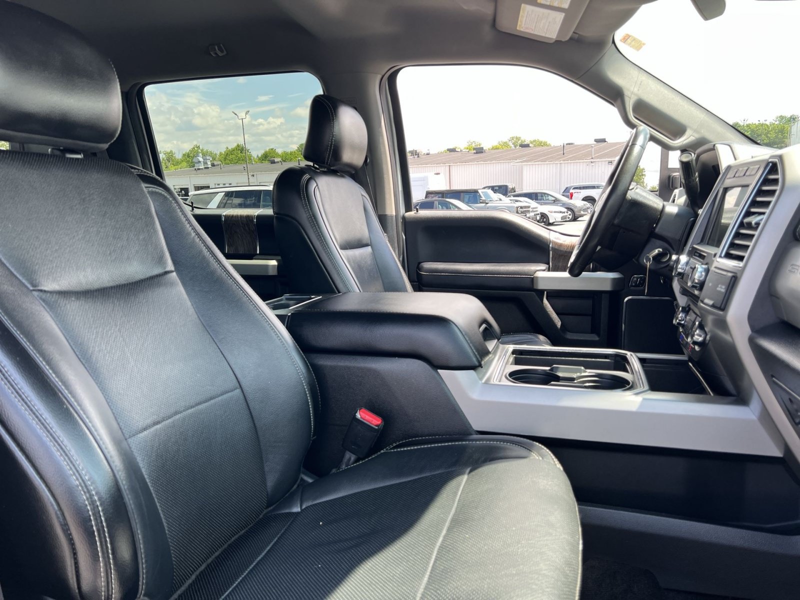 Used 2017 Ford F350 Lariat w/ Tow Technology Bundle AWD/4WD image 26