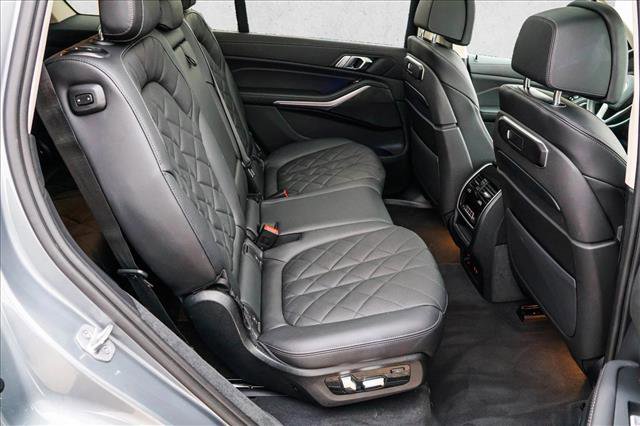 Used 2024 BMW X7 xDrive40i image 26