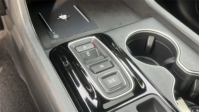 Used 2025 Honda Pilot Black Edition image 17
