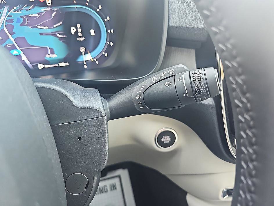 Used 2023 Volvo XC40 B5 Ultimate w/ Protection Package Premier image 21