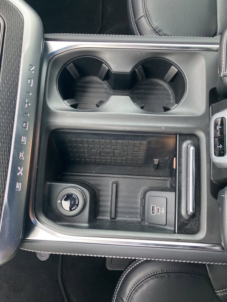 Used 2025 Ford Expedition Max Platinum w/ Stealth Performance Package image 25