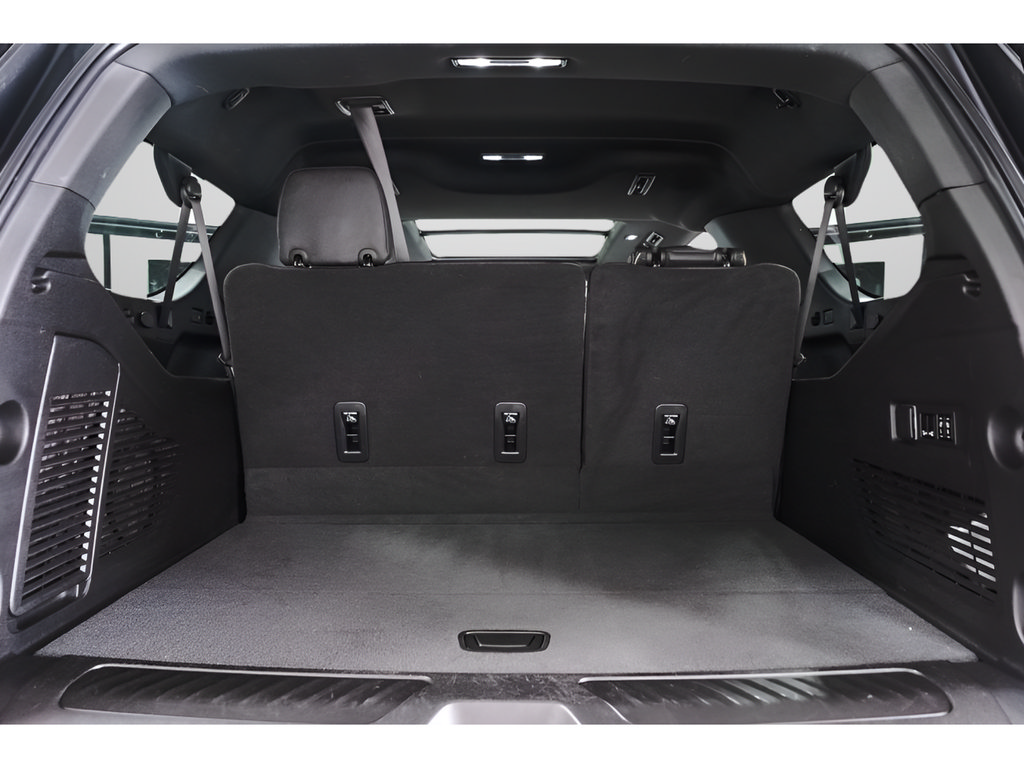Used 2025 GMC Yukon XL Elevation w/ Elevation Premium Package AWD/4WD image 42