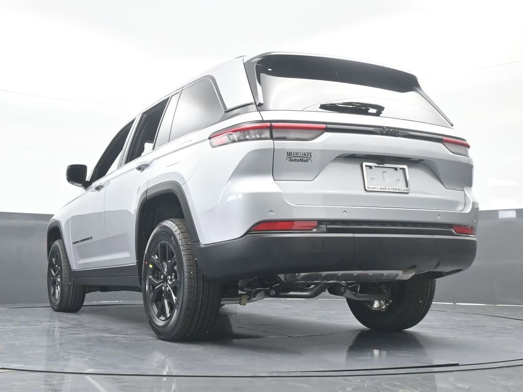 New 2025 Jeep Grand Cherokee Altitude image 53
