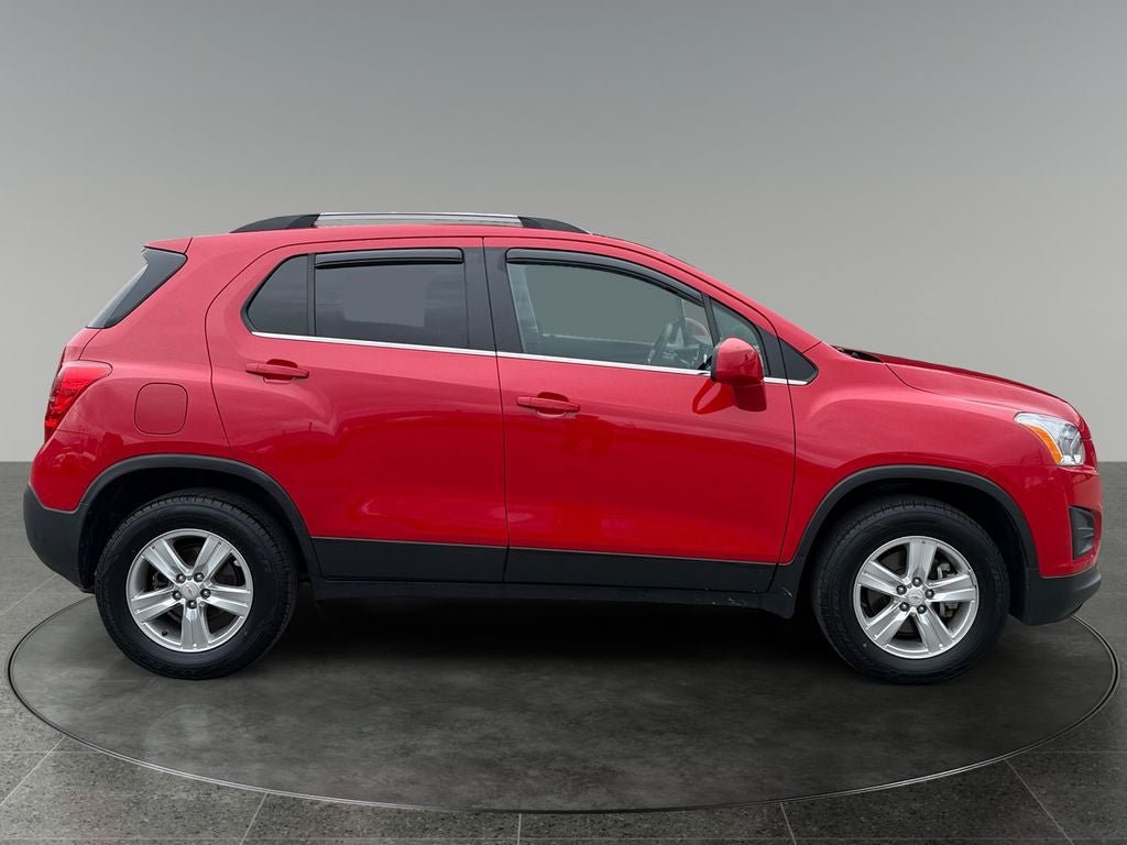 Used 2015 Chevrolet Trax LT w/ LT Sun and Sound Package AWD/4WD image 10
