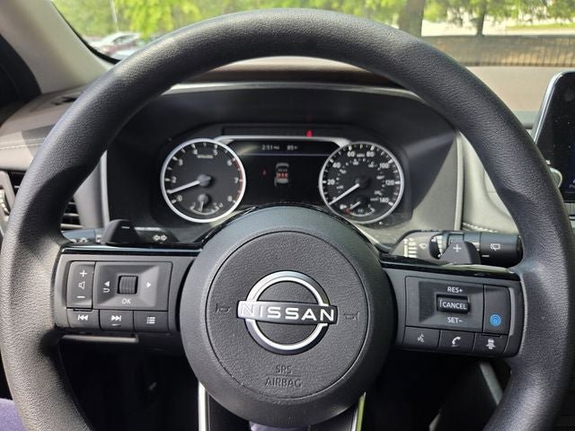 Used 2023 Nissan Rogue SV FWD image 24