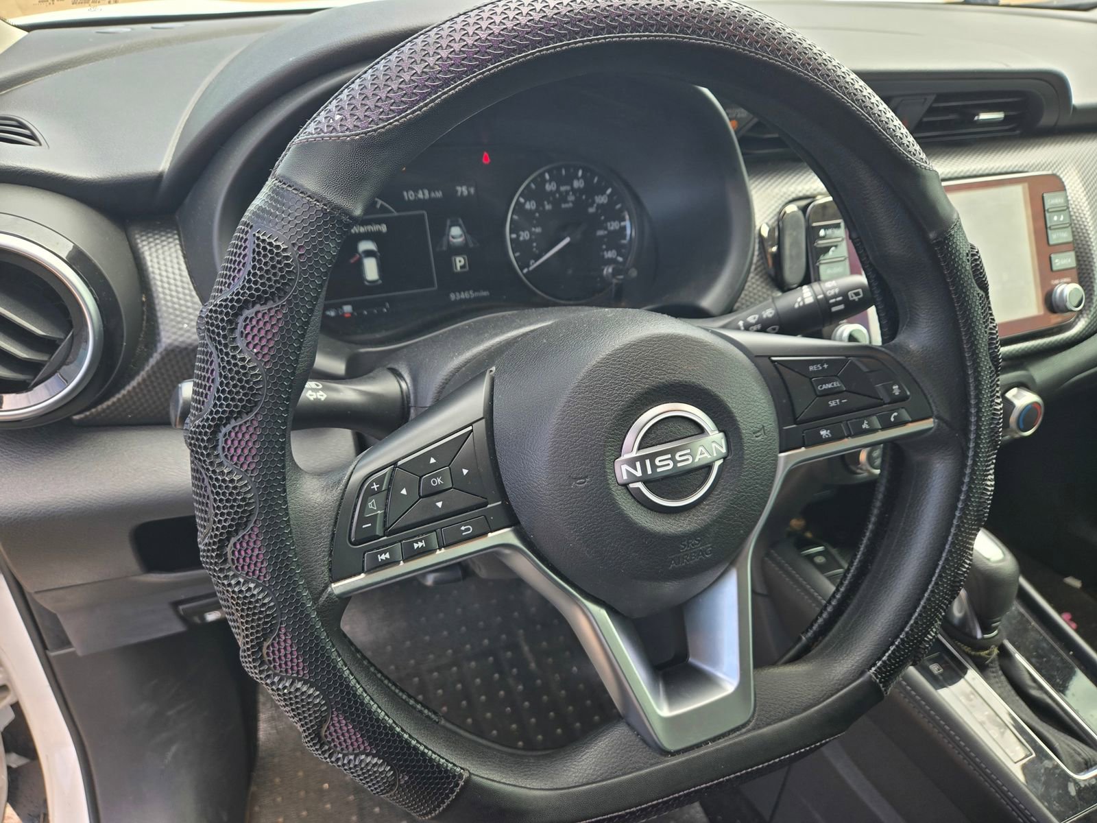 Used 2023 Nissan Kicks SV FWD image 10