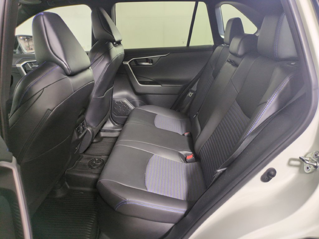 Used 2021 Toyota RAV4 XSE w/ XSE Grade Weather Package AWD/4WD image 31