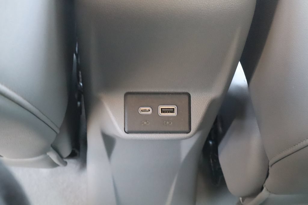 Used 2023 Chevrolet Bolt EUV Premier w/ Super Cruise Package FWD image 33