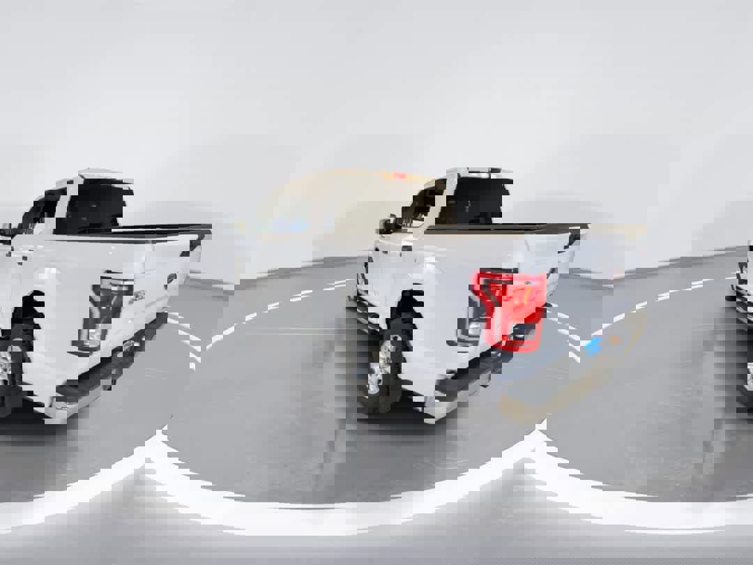 Used 2015 Ford F150 XLT w/ Trailer Tow Package image 6