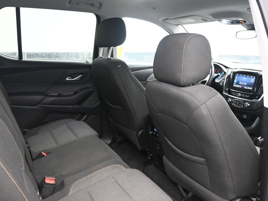 Used 2021 Chevrolet Traverse LT image 19