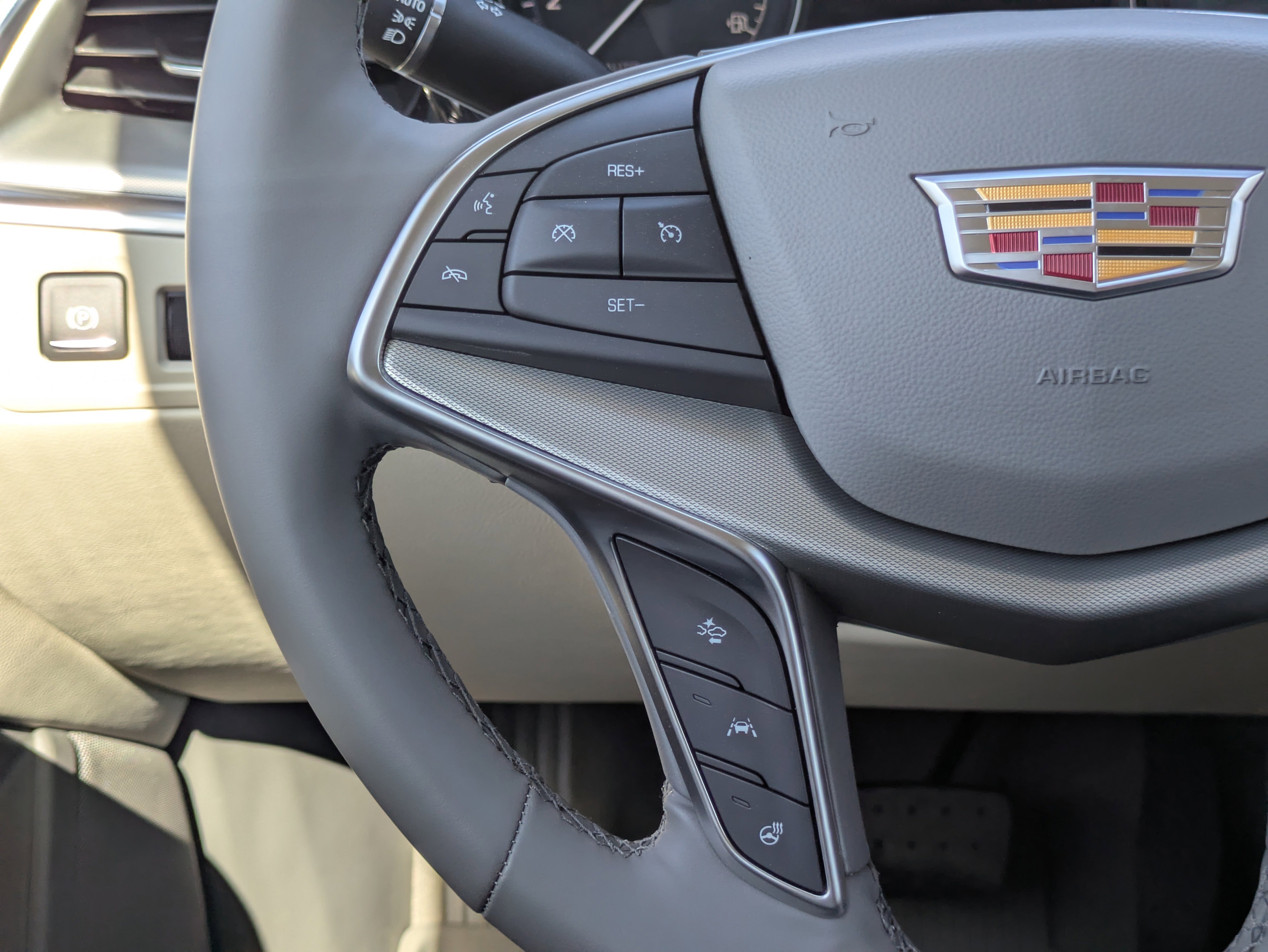 New 2026 Cadillac XT5 Premium Luxury w/ LPO, ONYX Package FWD image 17