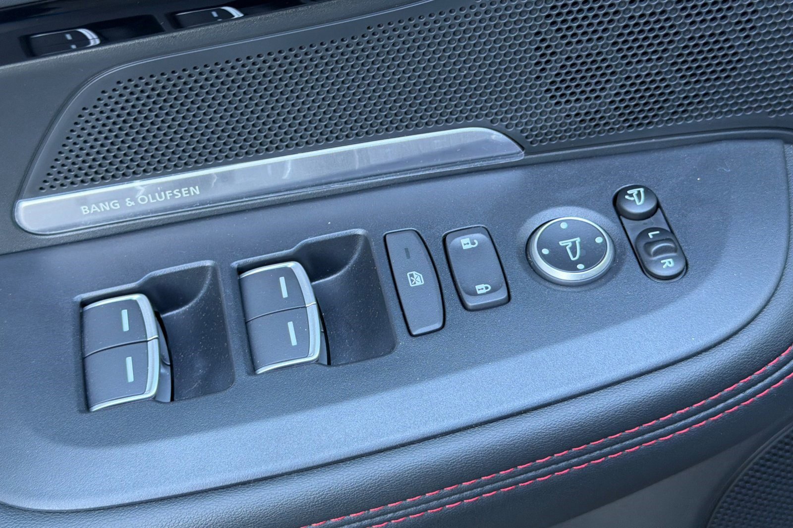 Used 2025 Acura ADX A-Spec image 13