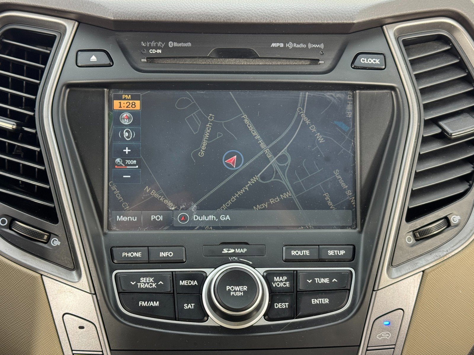 Used 2014 Hyundai Santa Fe w/ Technology Package 05 image 26