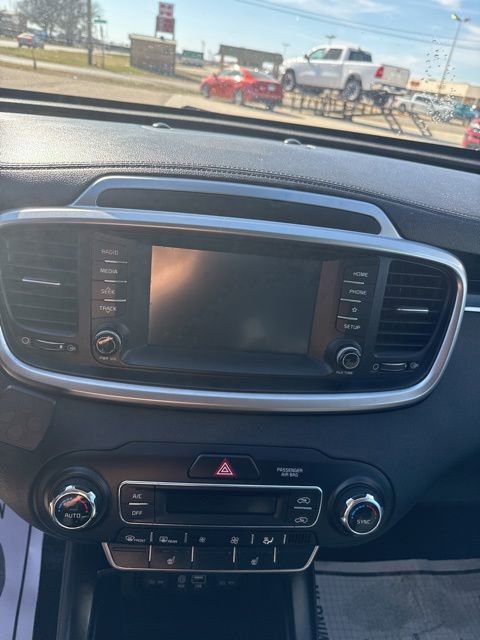 Used 2020 Kia Sorento LX w/ LX I4 Convenience Package AWD/4WD image 18