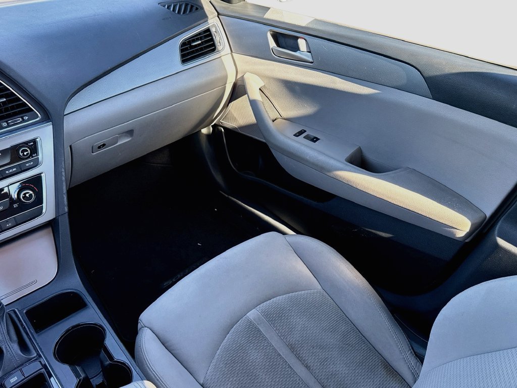 Used 2016 Hyundai Sonata SE FWD image 30