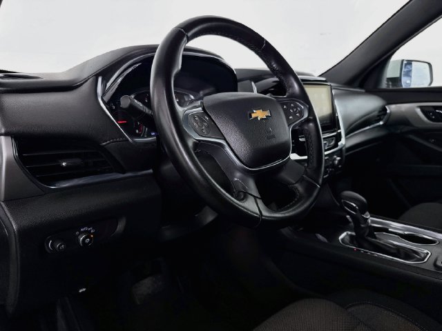 Used 2023 Chevrolet Traverse LT w/ LPO, Cargo Package AWD/4WD image 20
