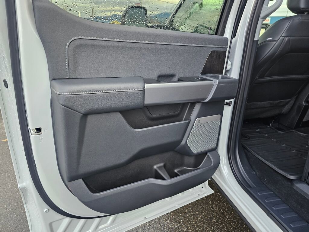 New 2026 Ford F350 Lariat w/ FX4 Off-Road Package image 8
