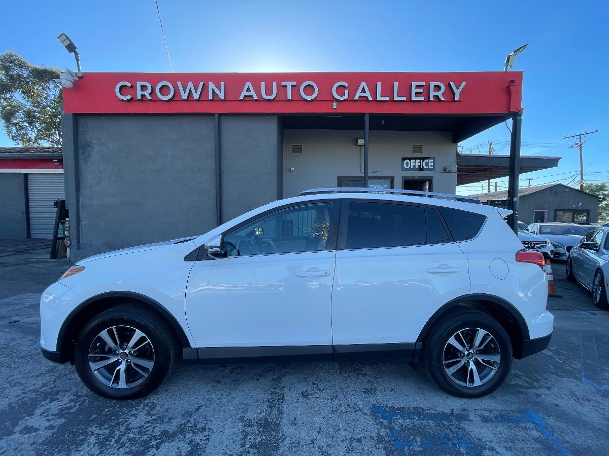 Used 2016 Toyota RAV4 XLE FWD image 6