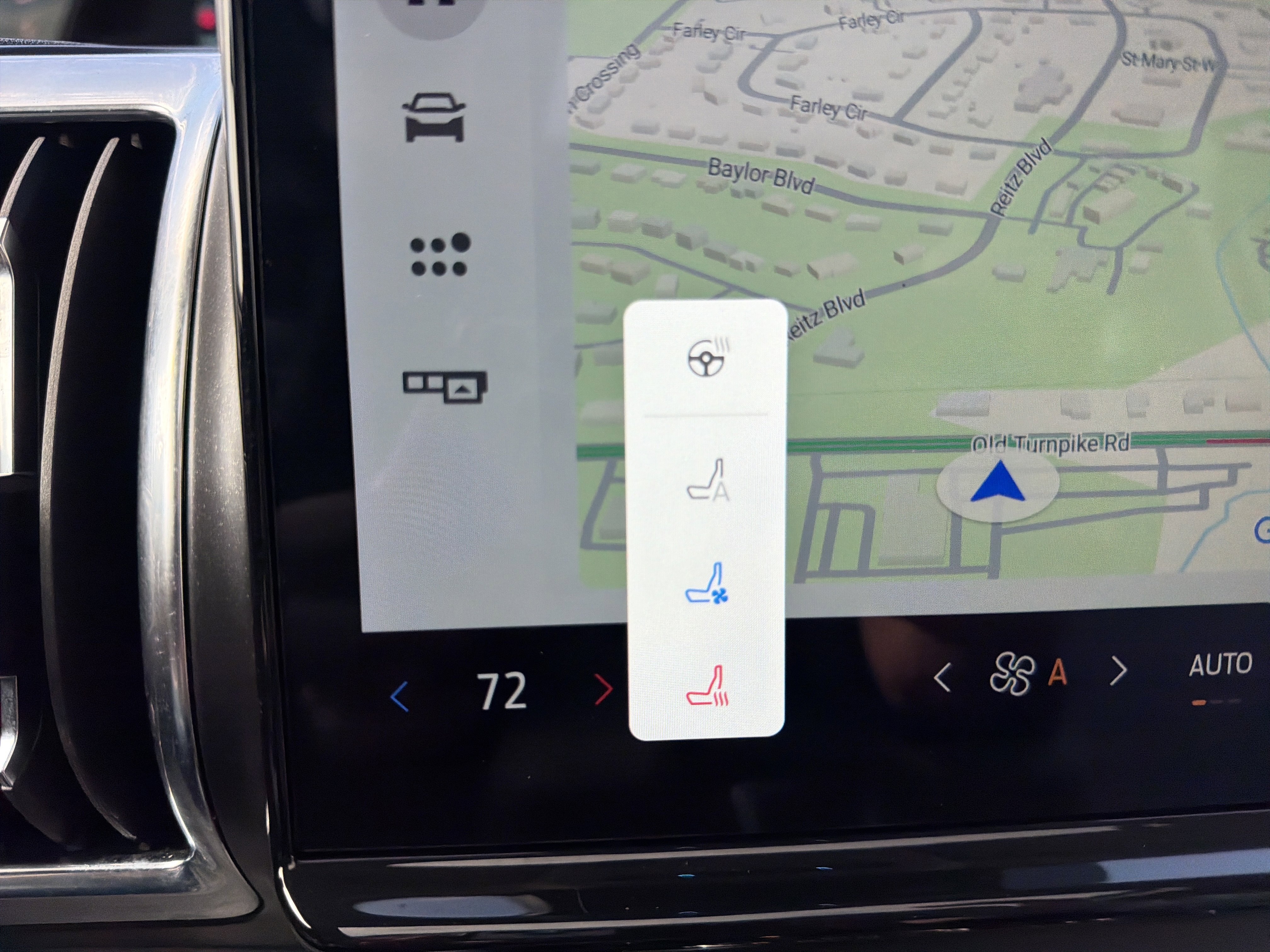 Certified 2025 Ford Expedition Platinum w/ Driver's Package image 29