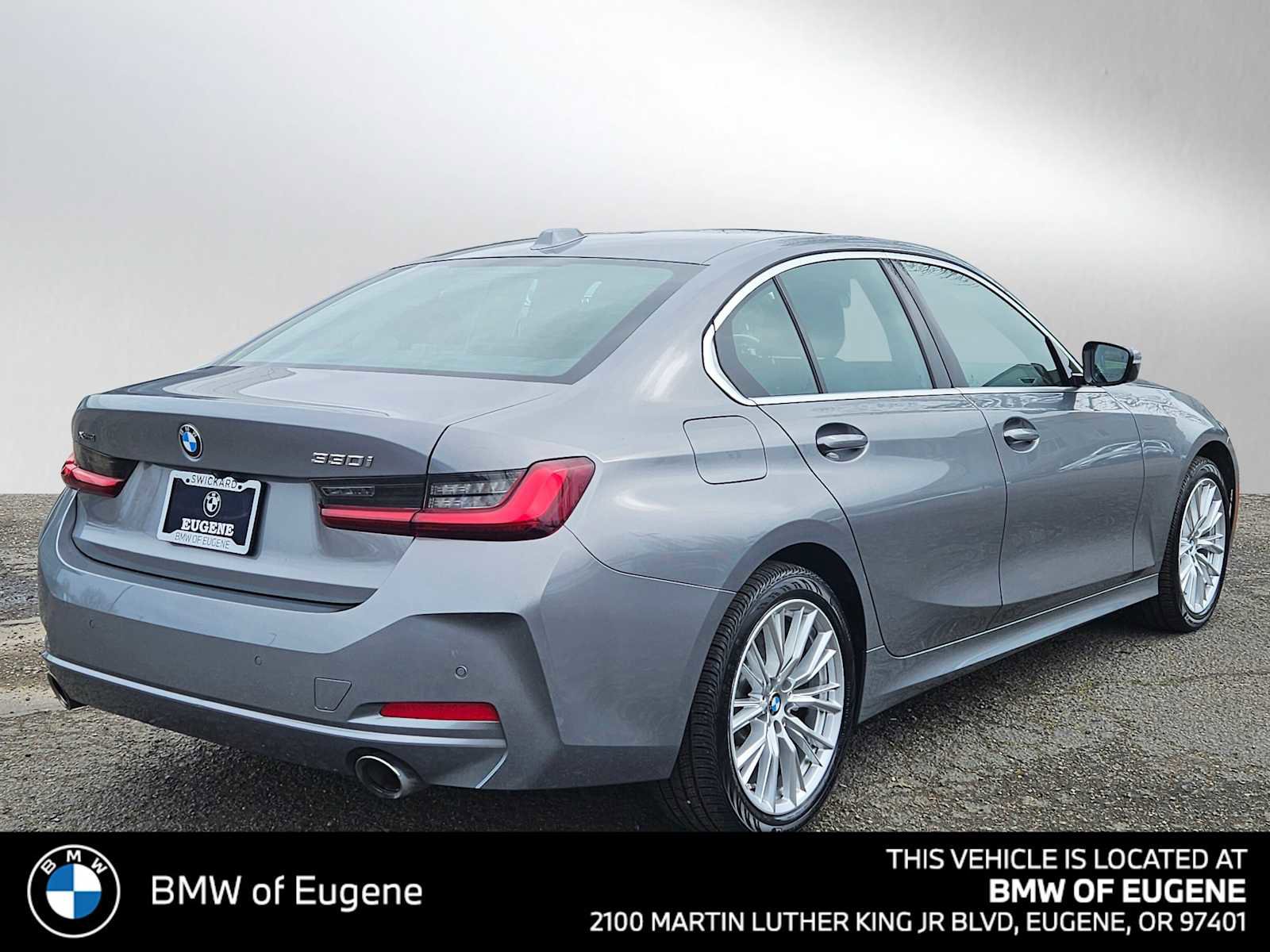 Used 2024 BMW 330i xDrive Sedan image 3