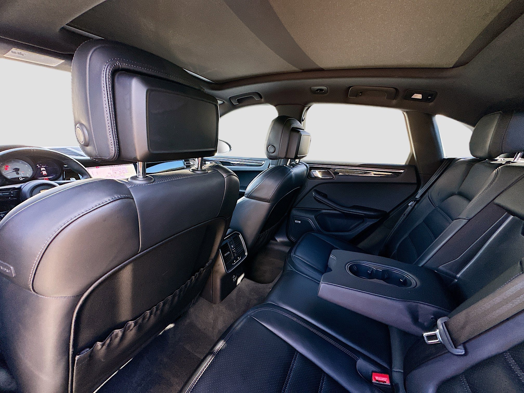 Used 2024 Porsche Macan S image 27