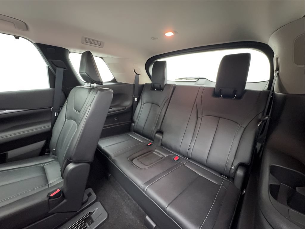 Used 2025 INFINITI QX60 Luxe FWD image 28