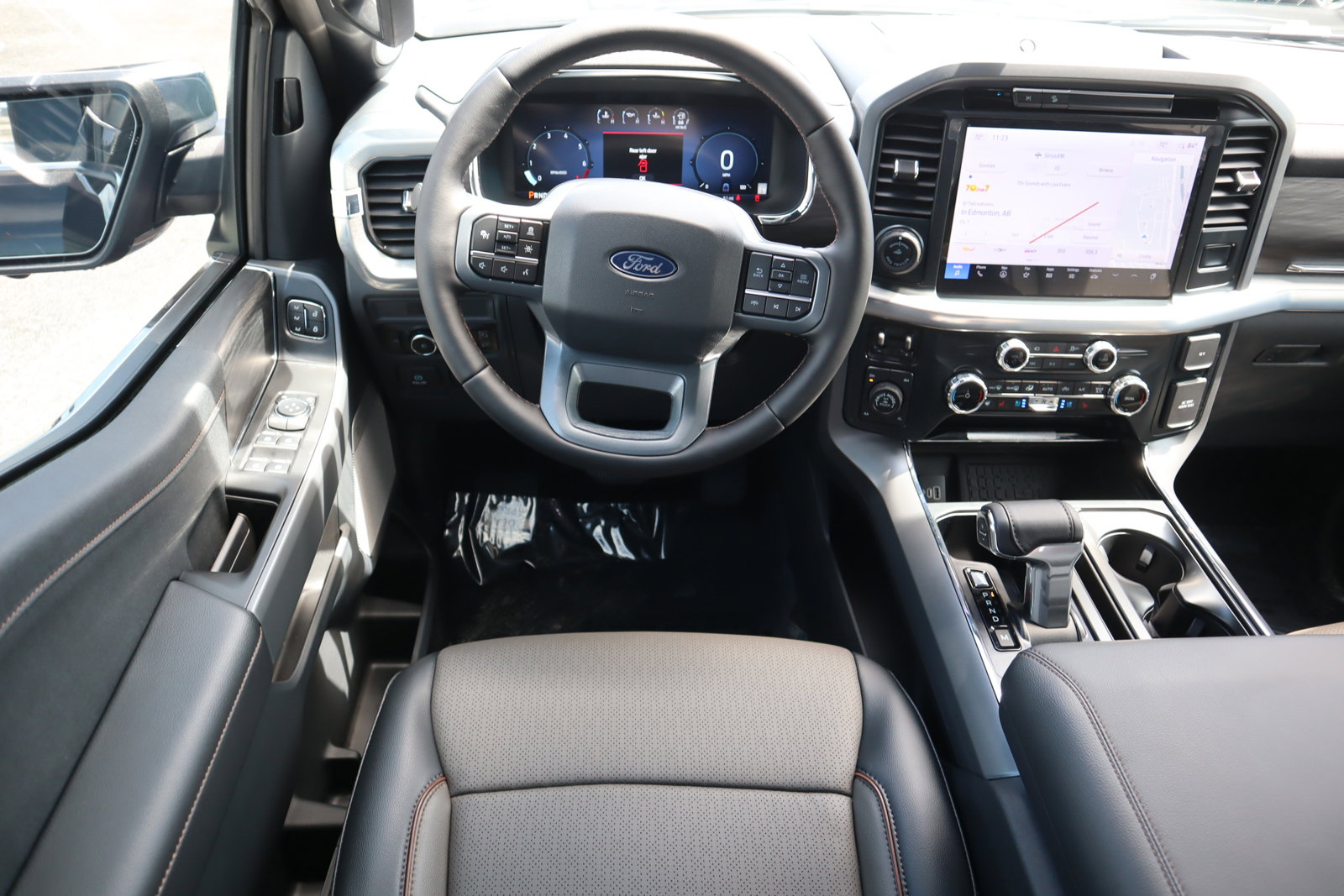 New 2025 Ford F150 Lariat w/ Equipment Group 501A Mid image 21