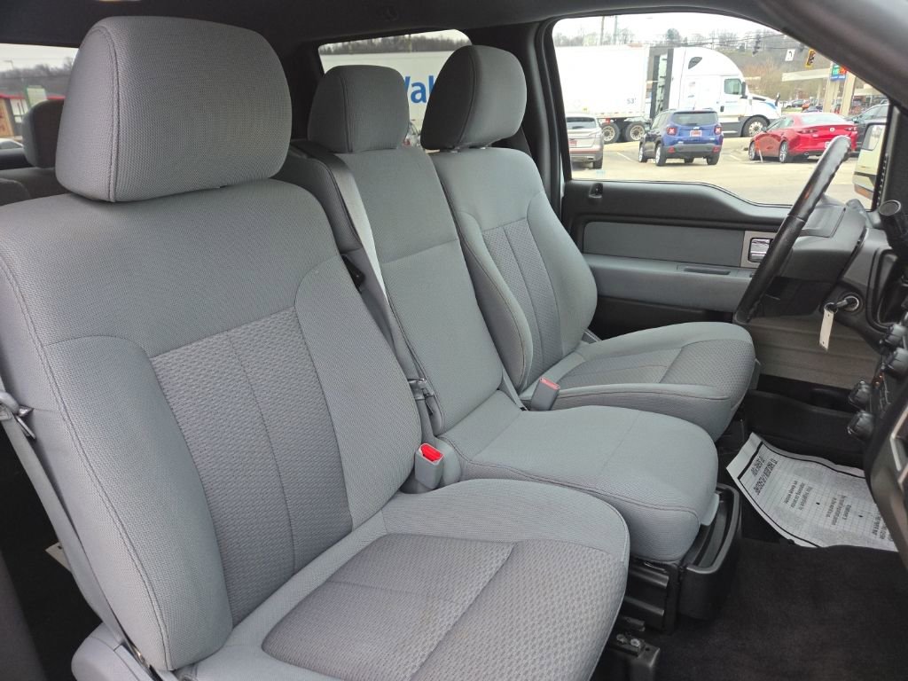 Used 2011 Ford F150 XLT w/ XLT Chrome Pkg image 19