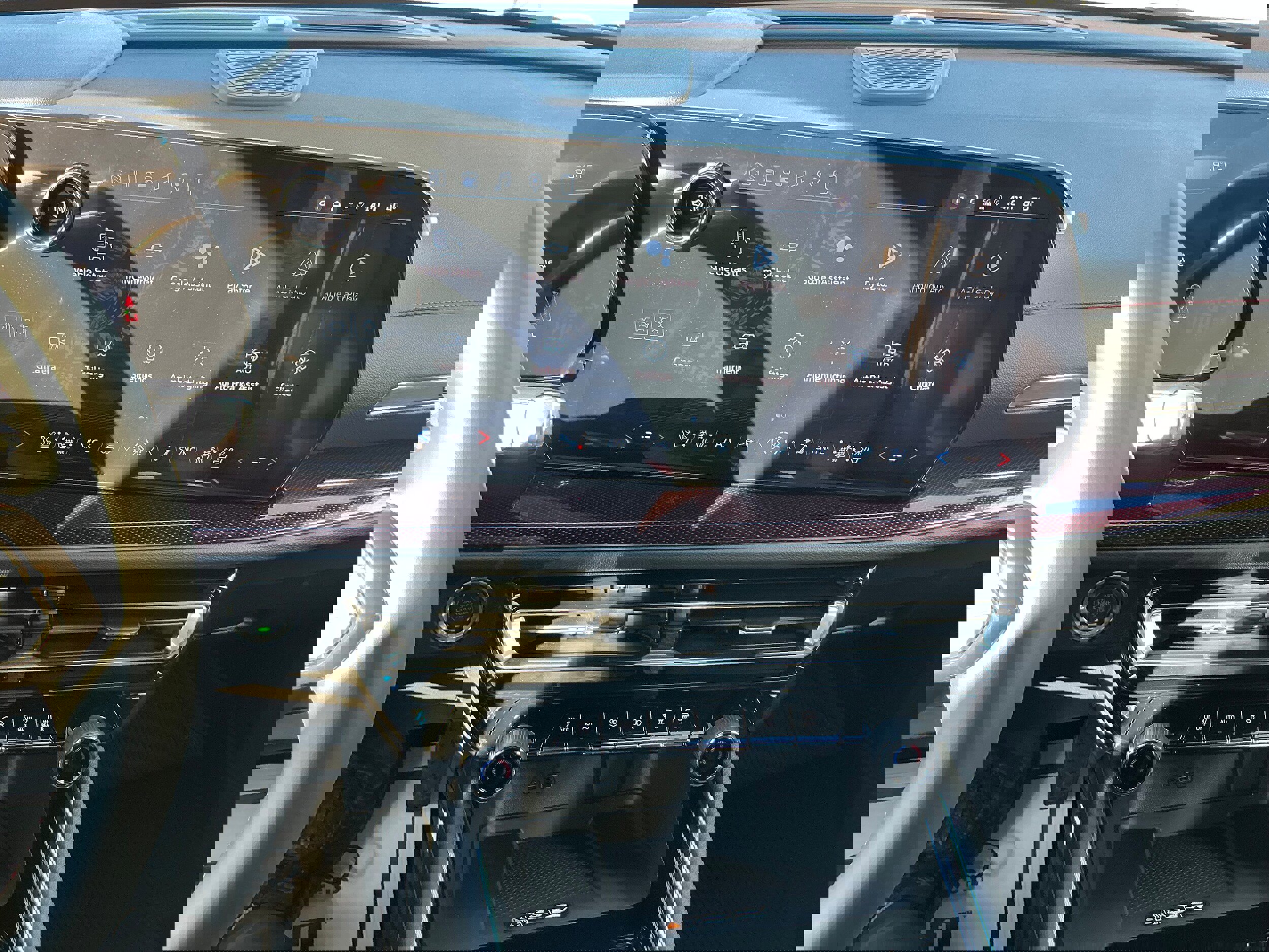 New 2026 Chevrolet Traverse RS w/ LPO, Floor Liner Package image 7