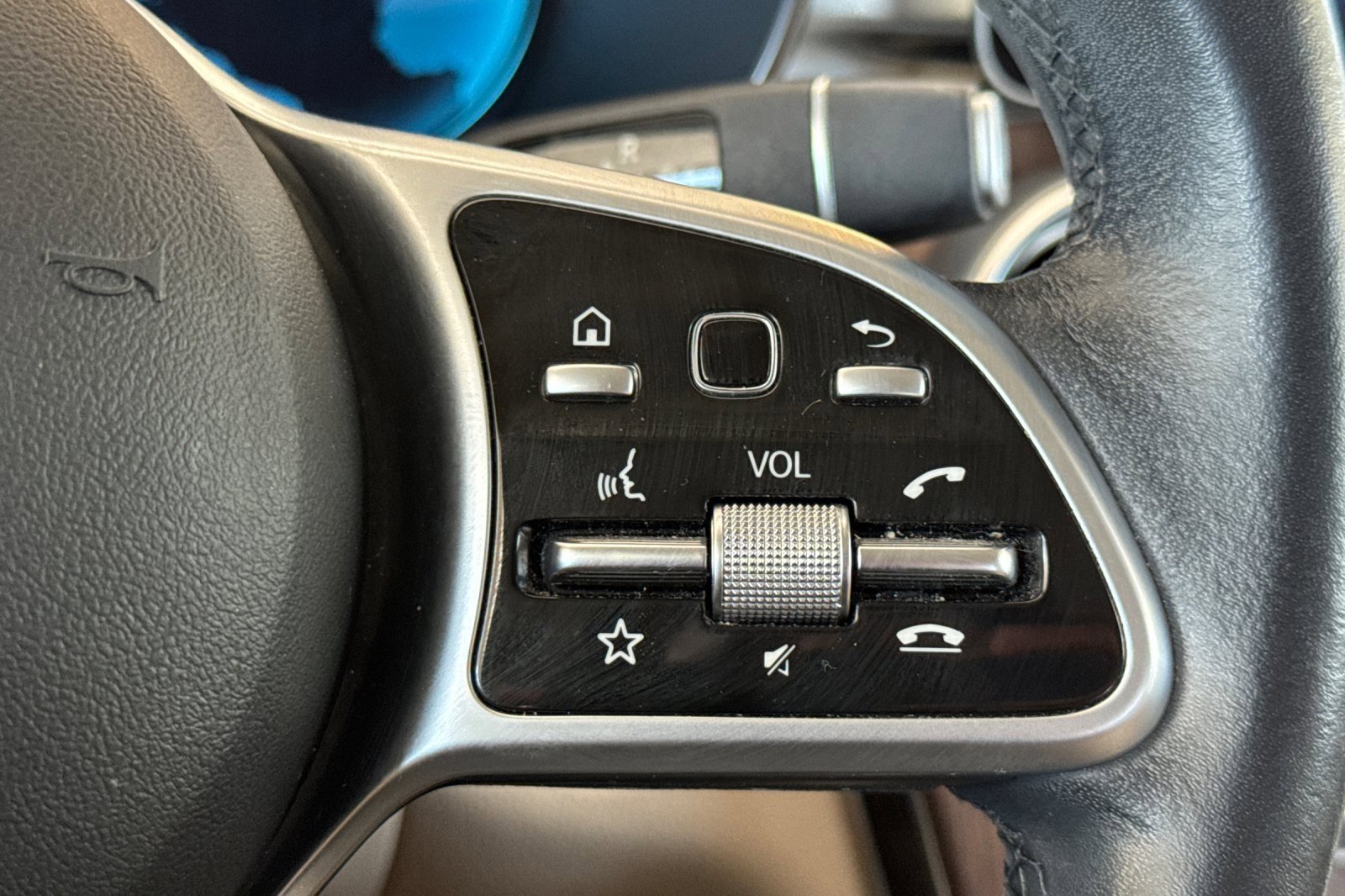 Used 2022 Mercedes-Benz GLC 300 4MATIC image 27